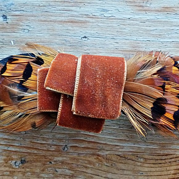 Emin + Paul Glam Feathered Velvet Hair Clip - Picture 1 of 8